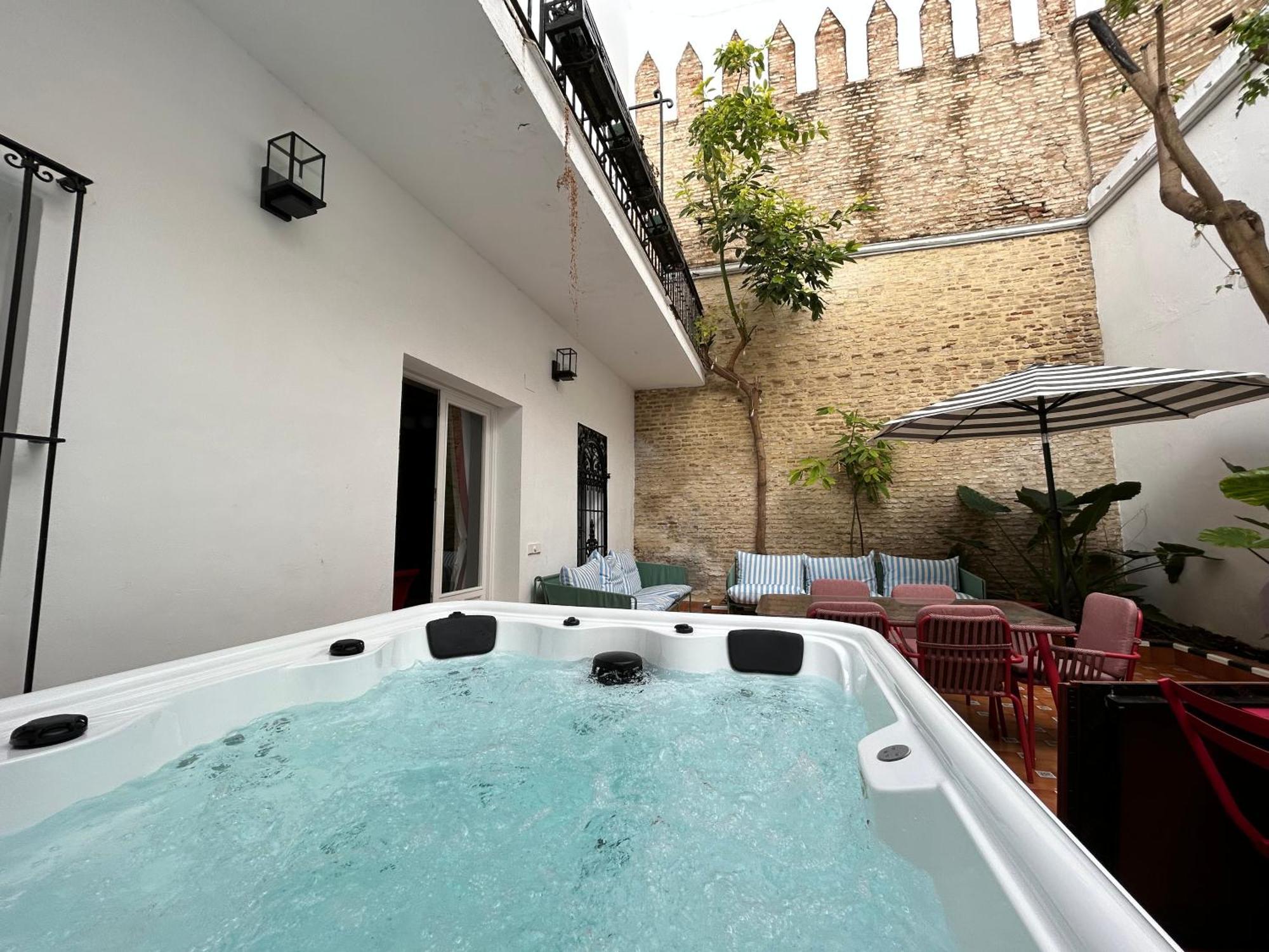 Puerta De Armas Apartments Sevilla Exterior foto