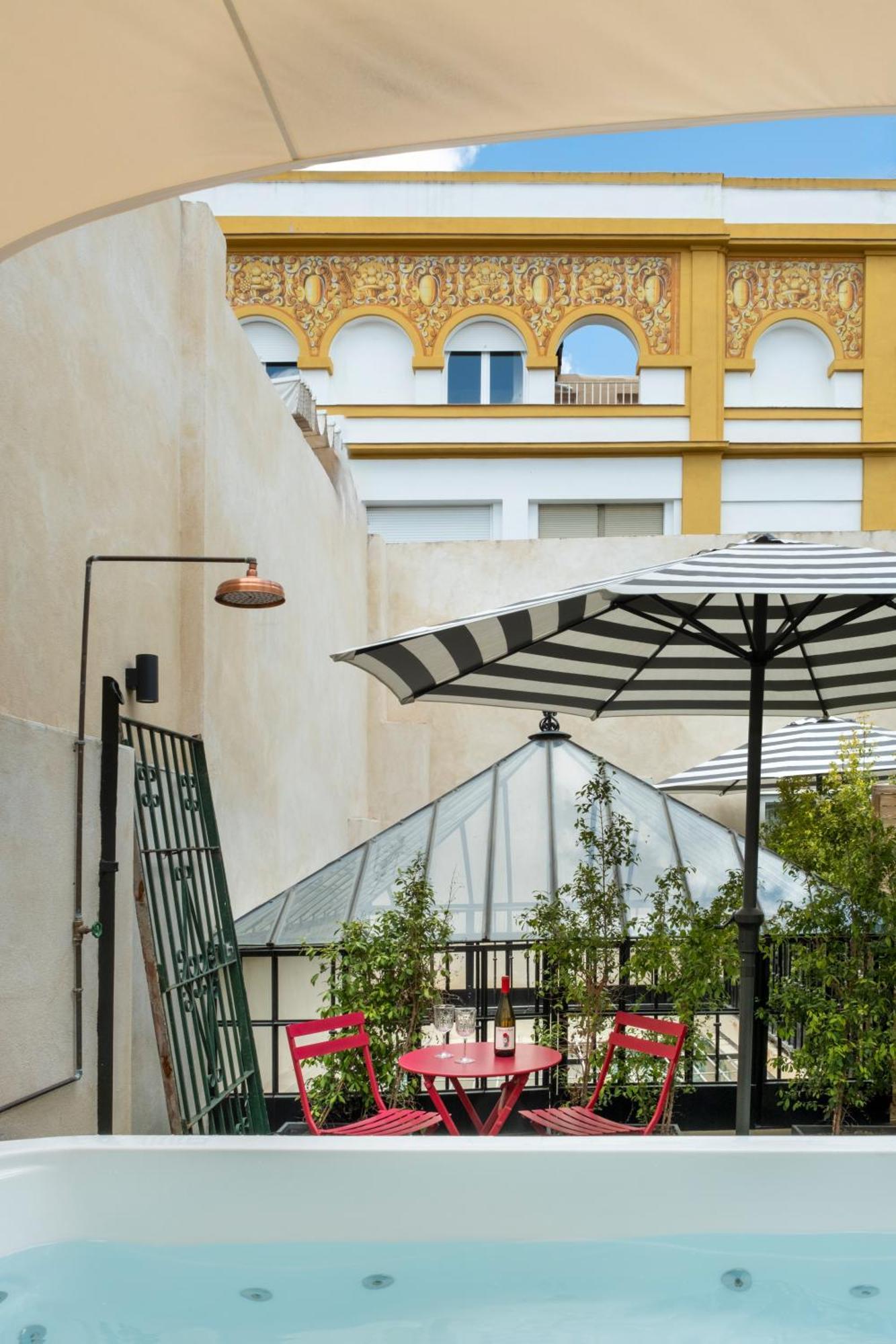 Puerta De Armas Apartments Sevilla Exterior foto